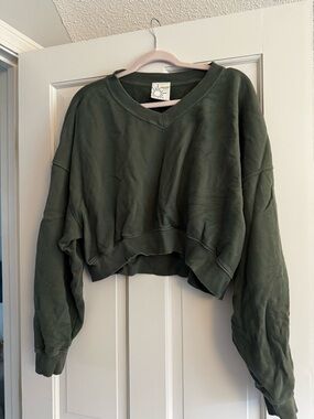 aerie Cropped V-Neck Sweatshirt - Olive